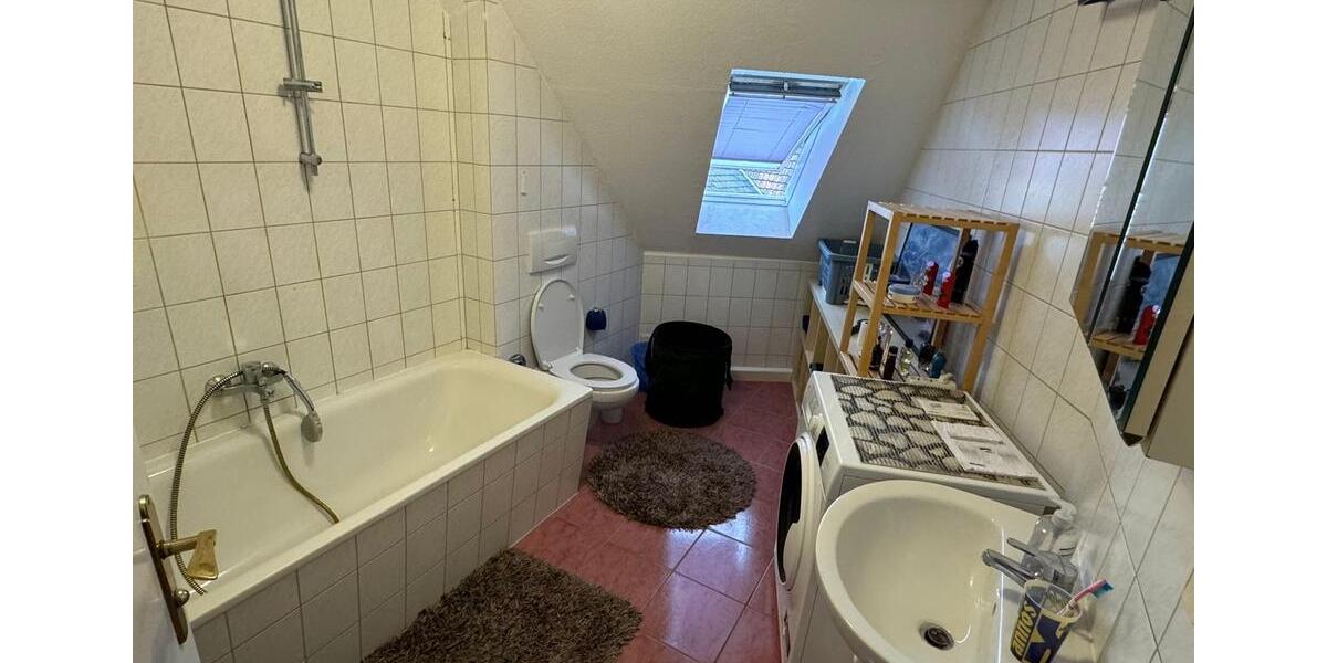 Dachgeschoßwohnung Erfurt Johannesplatz - 3 Zimmer, 100 m&sup2;, 590&euro; | Angebot:26056121