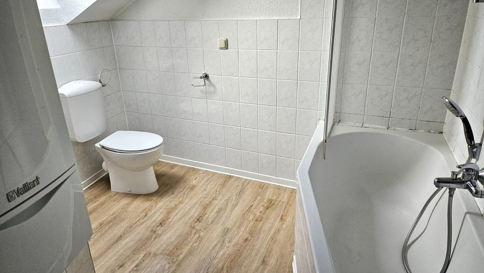 Dachgeschoßwohnung Erfurt Johannesvorstadt - 3 Zimmer, 95 m&sup2;, 715&euro; | Angebot:25539498