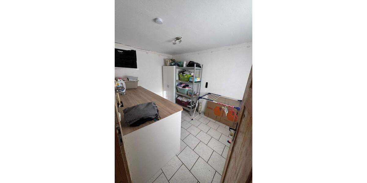 Einfamilienhaus Erfurt Töttelstädt - 9 Zimmer, 175 m&sup2;, 360.000&euro; | Angebot:25685659