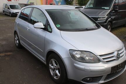 VW Golf 208.000 km 2.850 &euro; Jena 07743