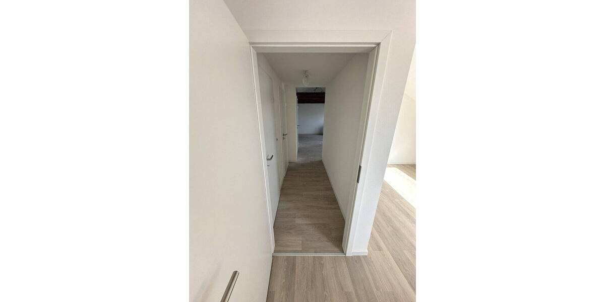 Etagenwohnung Apolda - 3 Zimmer, 79 m&sup2;, 720&euro; | Angebot:26080402