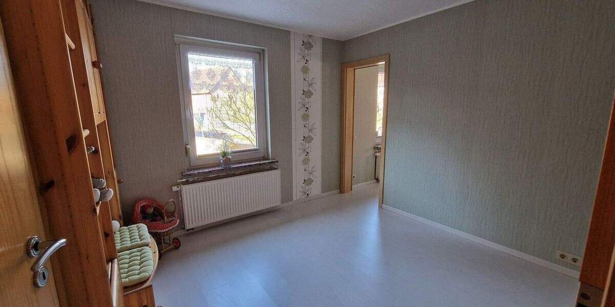Einfamilienhaus Apolda - 7 Zimmer, 200 m&sup2;, 279.000&euro; | Angebot:25671515