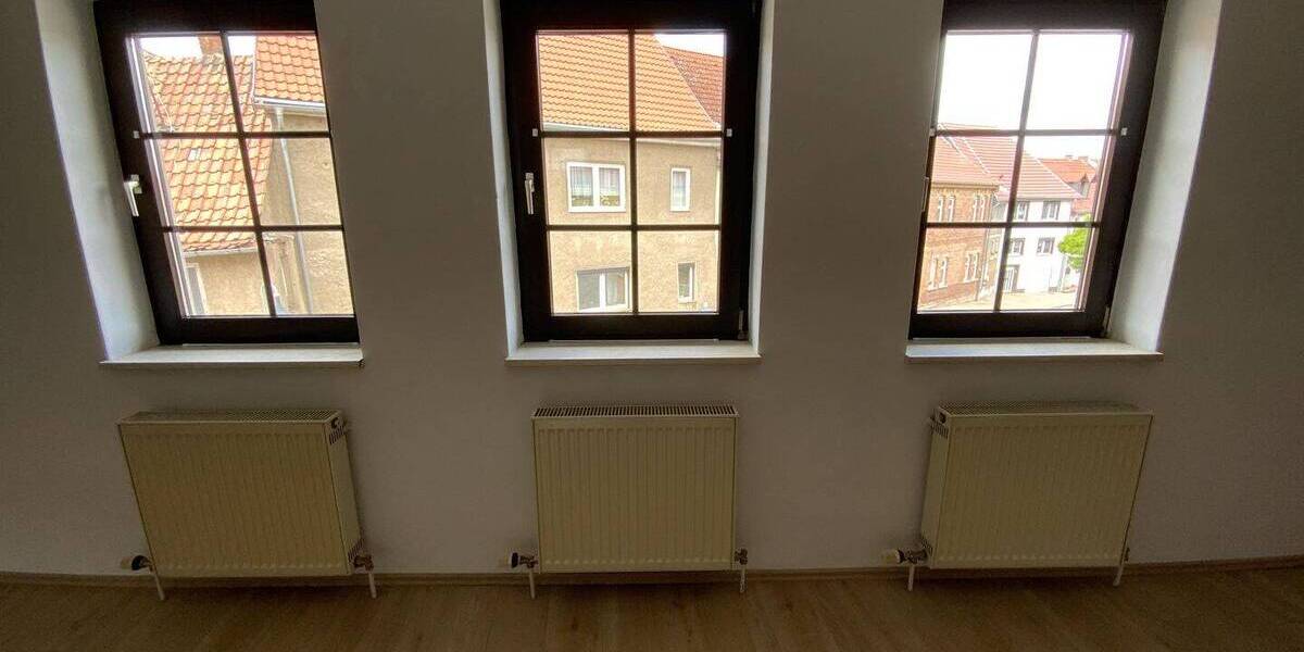 Einfamilienhaus Buttstädt - 4 Zimmer, 264 m&sup2;, 275.000&euro; | Angebot:25815816