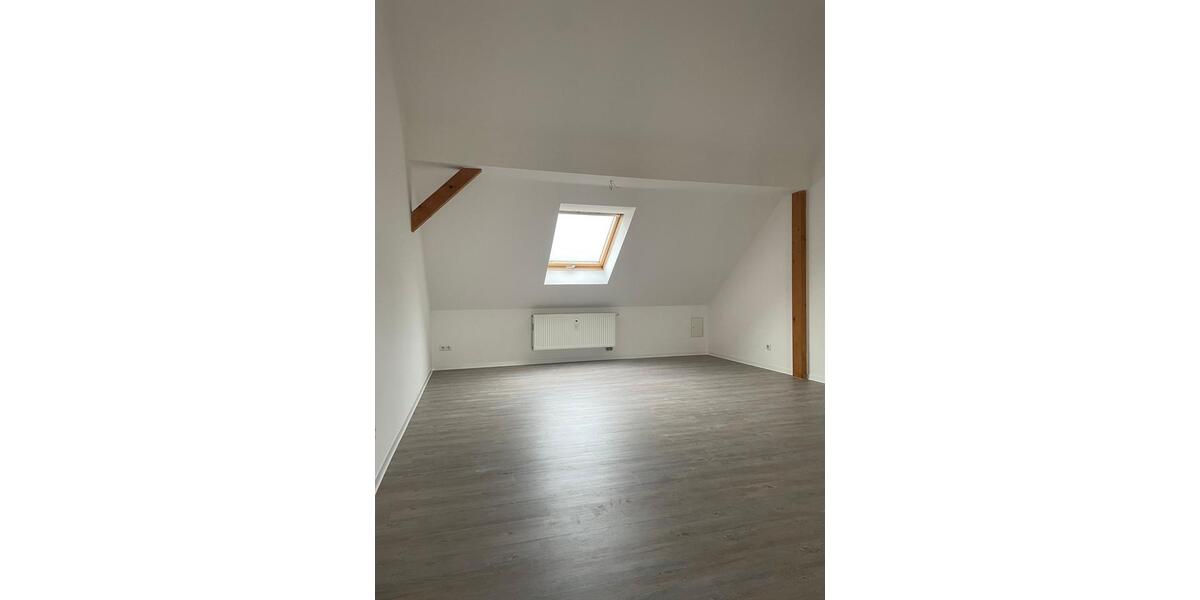 Dachgeschoßwohnung Weimar - 2 Zimmer, 76 m&sup2;, 798&euro; | Angebot:26496282