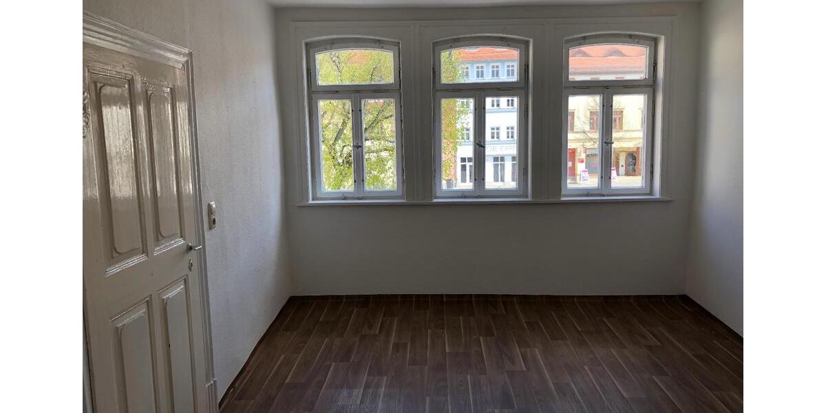 Etagenwohnung Apolda - 2.5 Zimmer, 75 m&sup2;, 450&euro; | Angebot:26004794