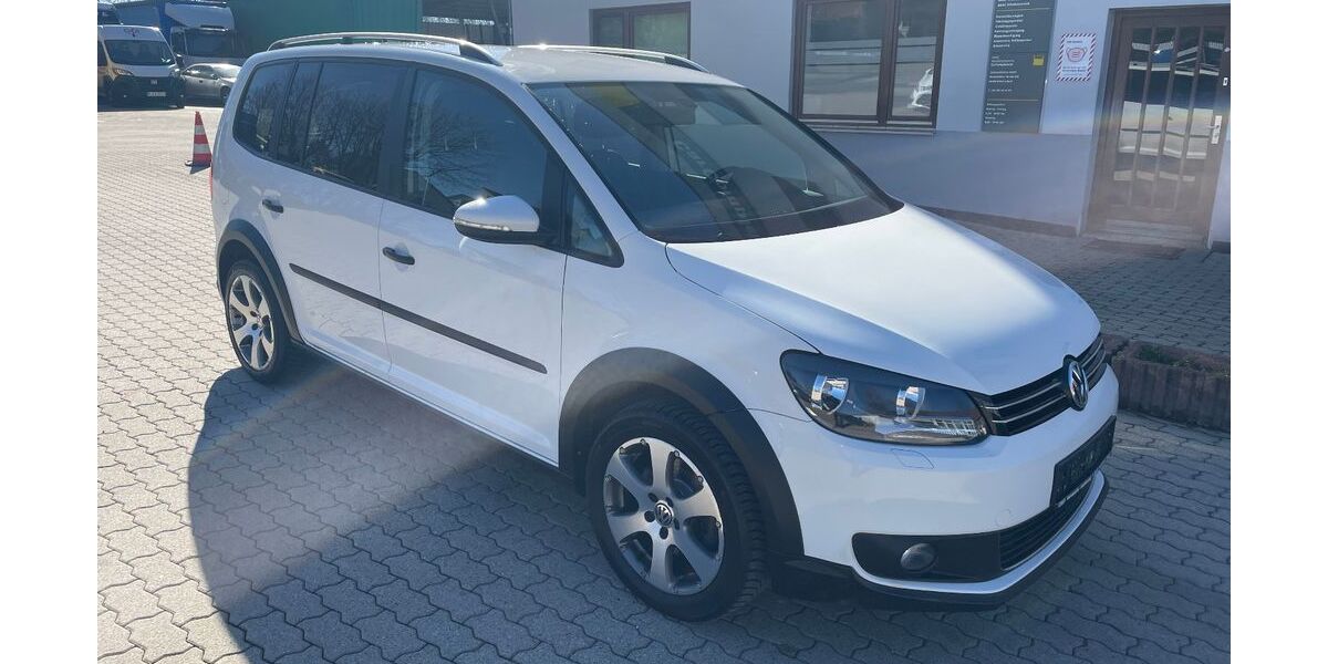 VW Touran 129.204 km 9.990 &euro; Erfurt Urbich 99198