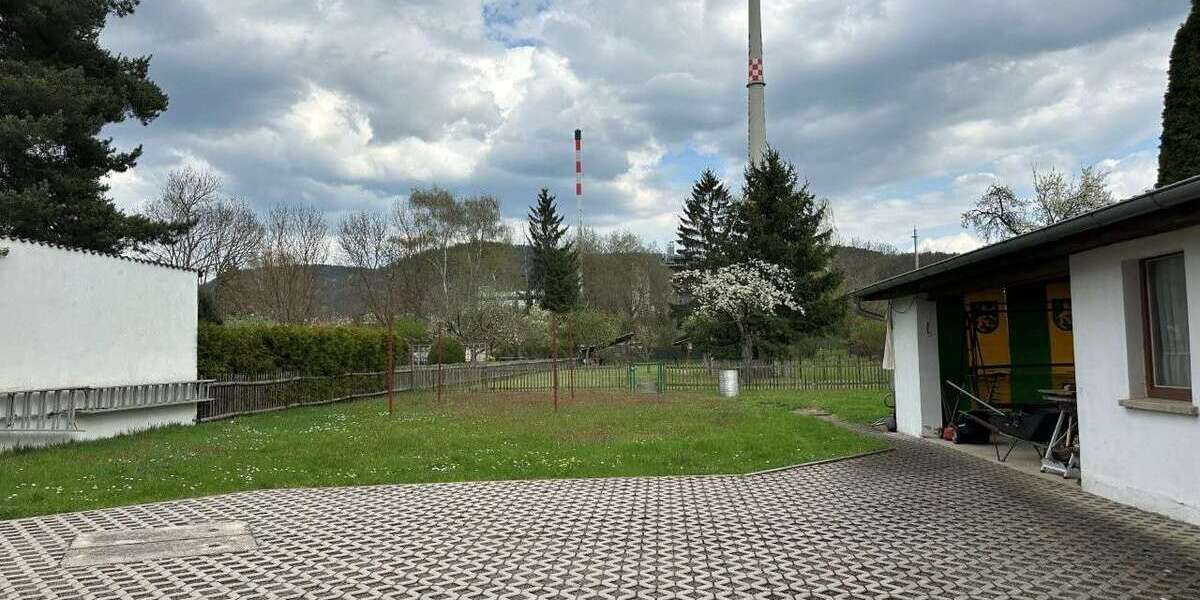 Teilsaniertes Einfamilienhaus mit großem Grundstück - Einfamilienhaus Rudolstadt | Angebot:26676327