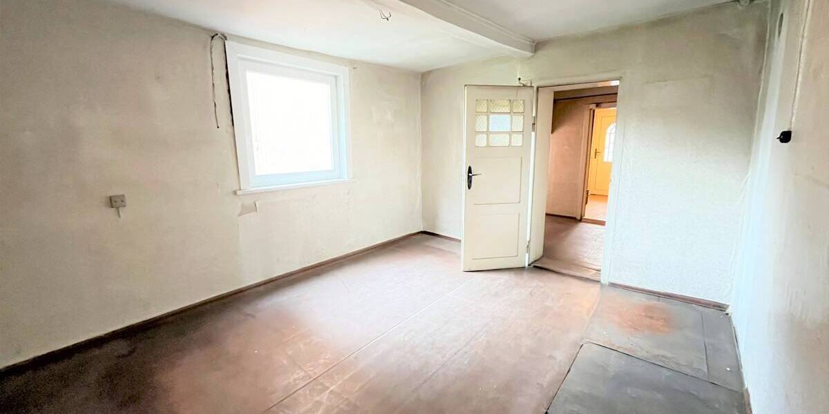 Einfamilienhaus Uhlstädt-Kirchhasel Uhlstädt - 6 Zimmer, 187 m&sup2;, 53.000&euro; | Angebot:25773115