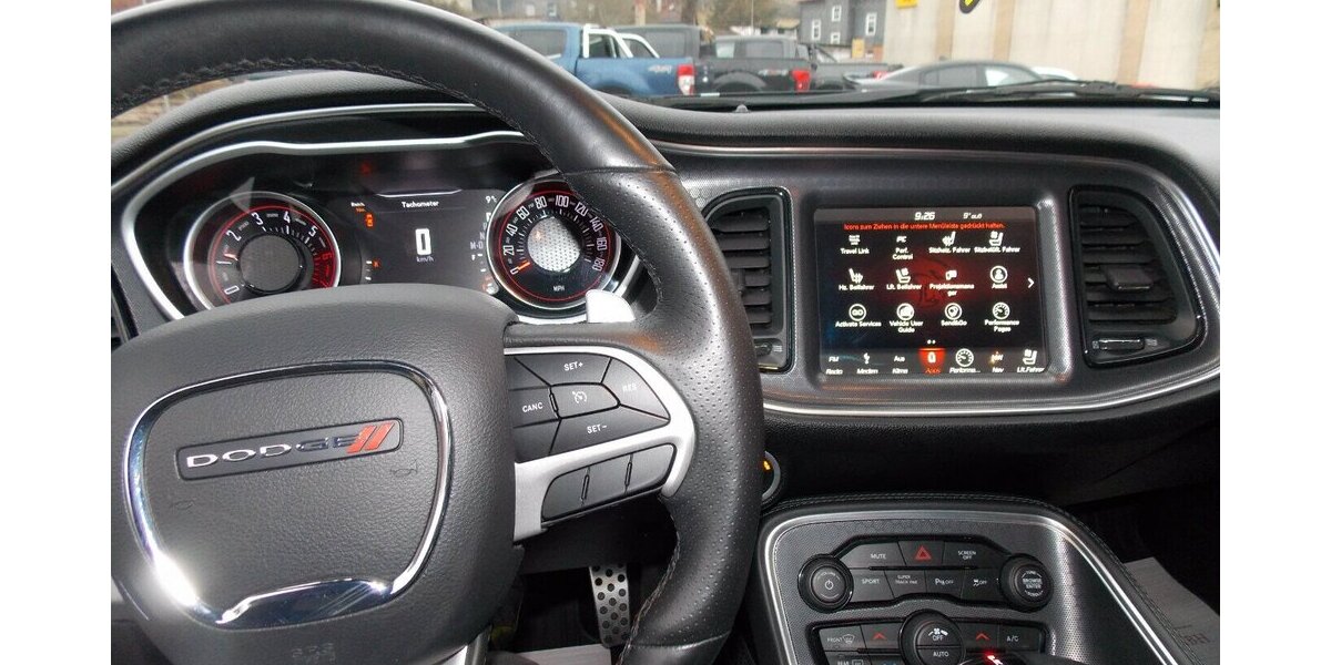 Dodge Challenger 6,4 Scat Pack 93.400 km 34.990 &euro; Rudolstadt 07407