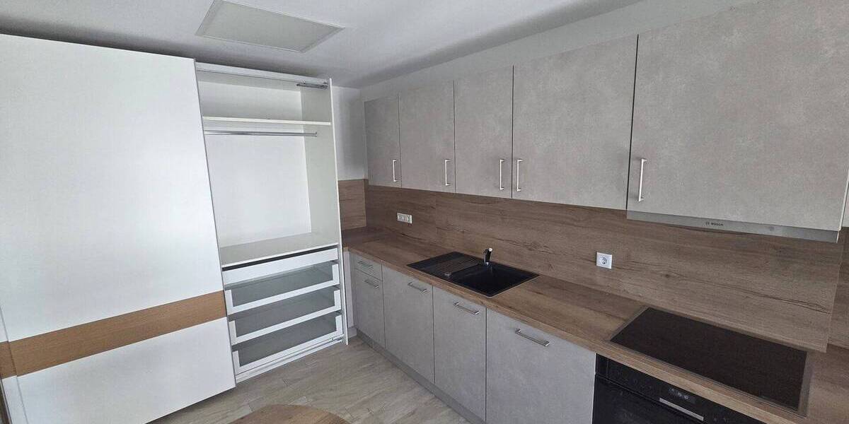 Etagenwohnung Erfurt Brühlervorstadt - 2 Zimmer, 76 m&sup2;, 1.170&euro; | Angebot:26643512