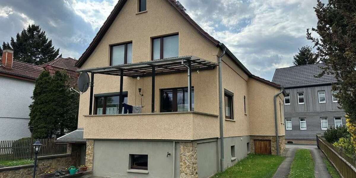 Teilsaniertes Einfamilienhaus mit großem Grundstück - Einfamilienhaus Rudolstadt | Angebot:26676327