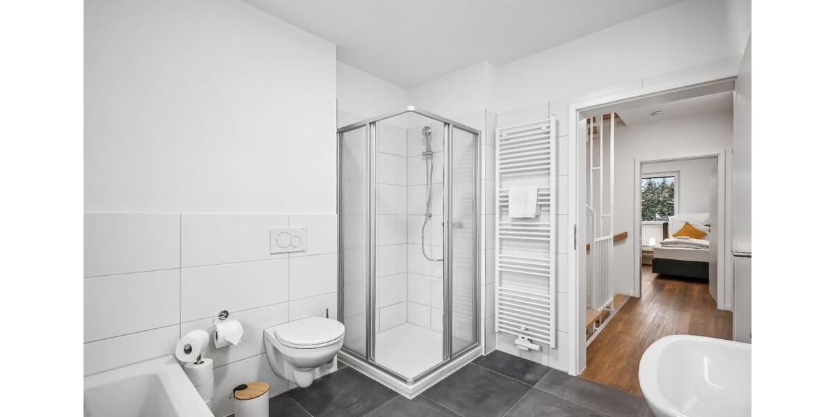 Reihenhaus Bucha - 7 Zimmer, 153 m&sup2;, 2.580&euro; | Angebot:26443858