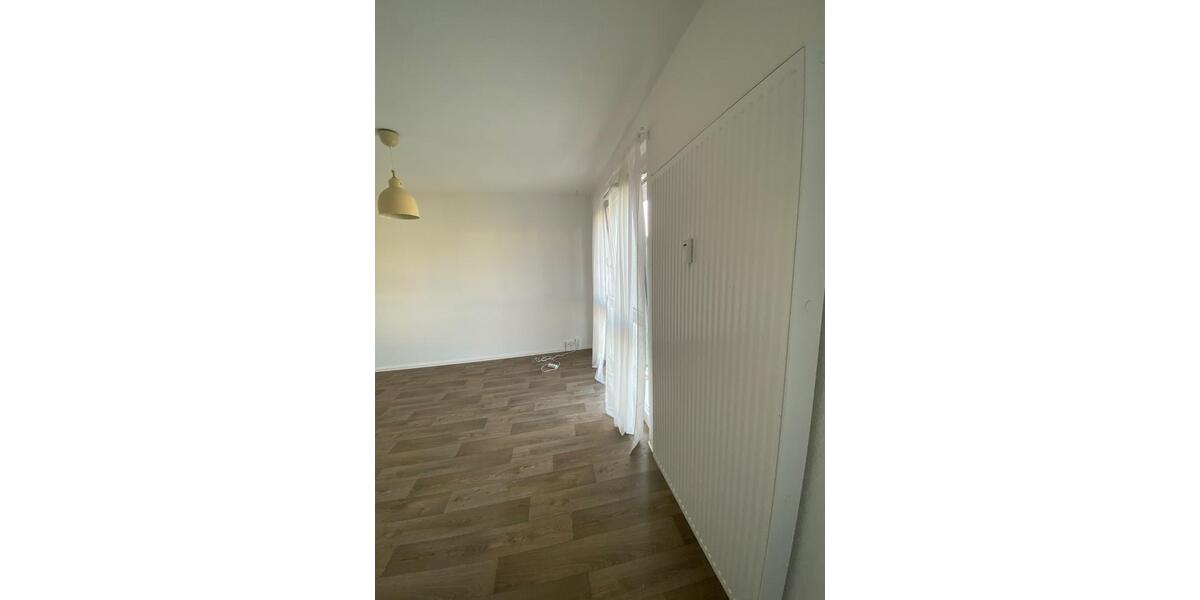 Etagenwohnung Jena Lobeda-Altstadt - 1 Zimmer, 24 m&sup2;, 140&euro; | Angebot:26384240