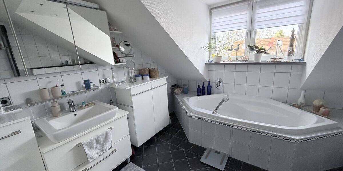Einfamilienhaus Erfurt-Ermstedt Ermstedt - 5 Zimmer, 170 m&sup2;, 1.700&euro; | Angebot:25929493
