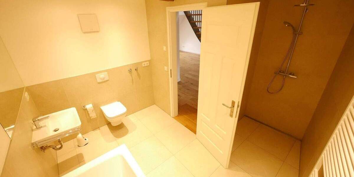 Etagenwohnung Erfurt Altstadt - 2 Zimmer, 87 m&sup2;, 995&euro; | Angebot:25908833