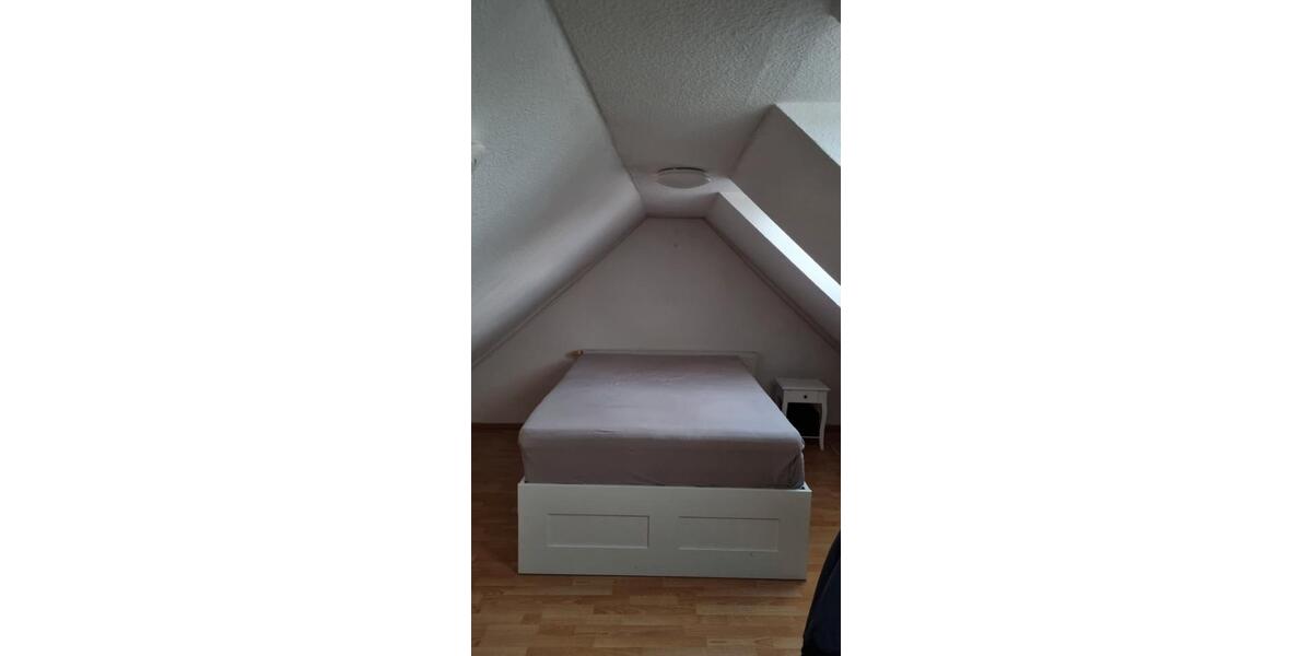 Dachgeschoßwohnung Jena Kernberge - 1 Zimmer, 28 m&sup2;, 290&euro; | Angebot:26234033