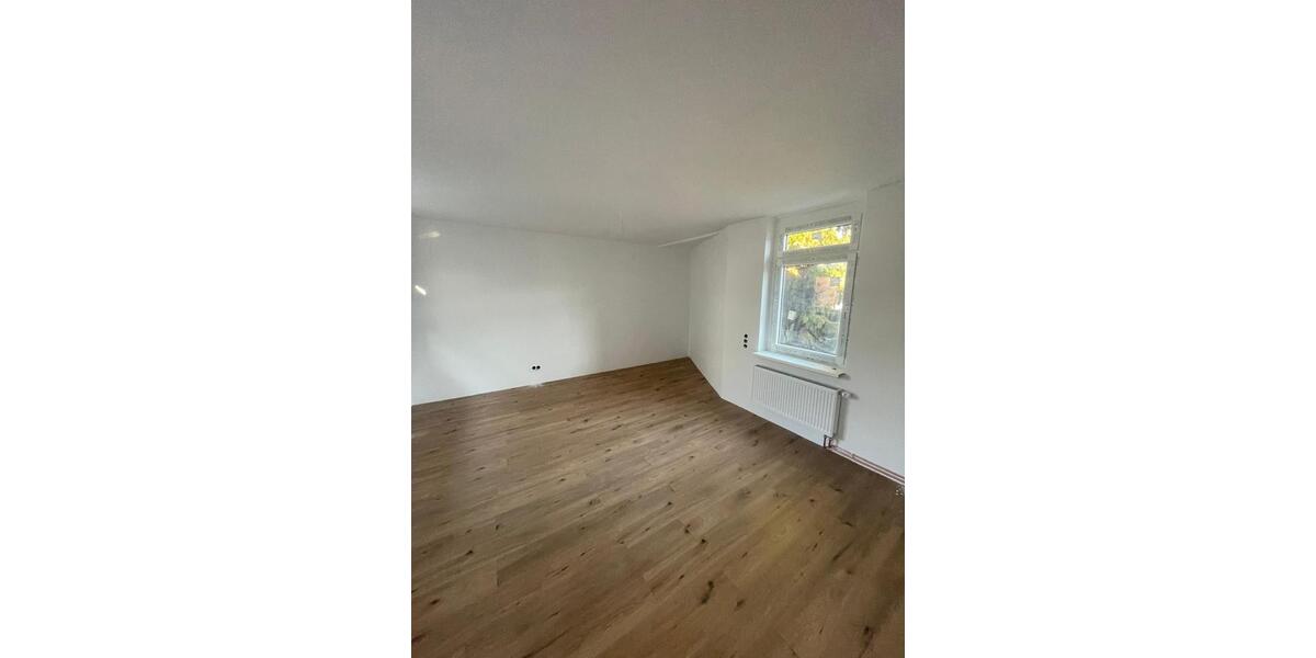 Etagenwohnung Apolda - 2 Zimmer, 73 m&sup2;, 600&euro; | Angebot:26619944