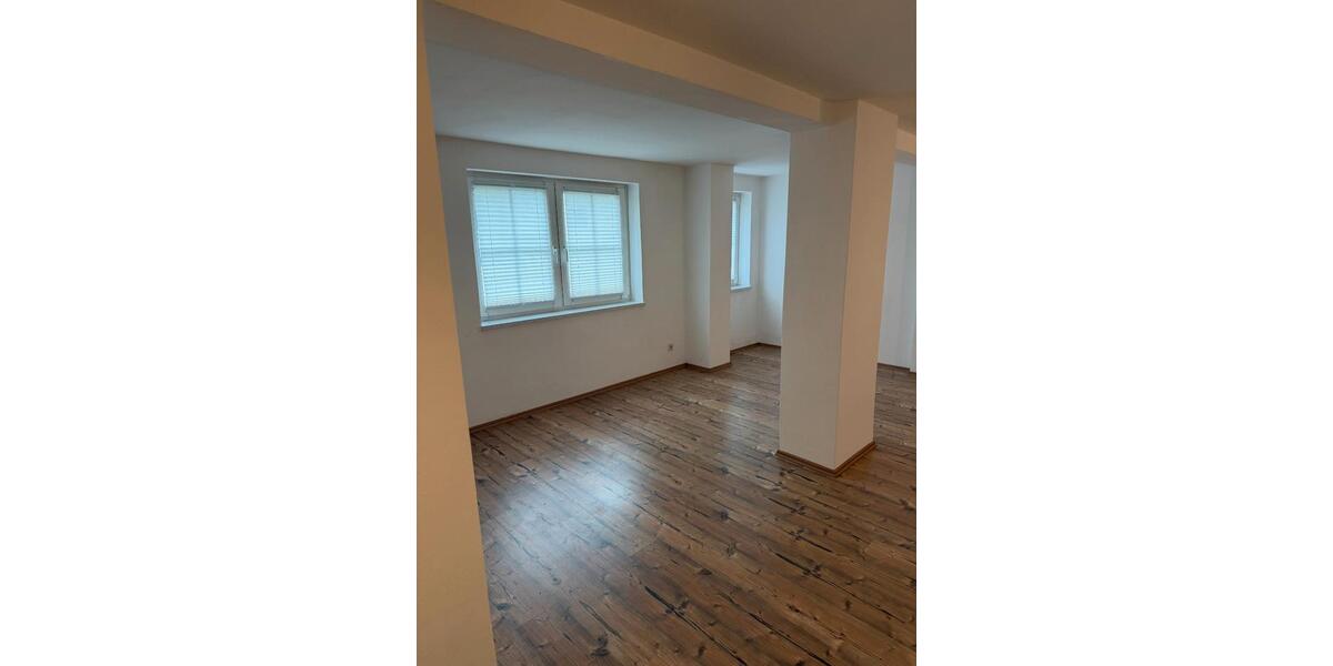 Etagenwohnung Rudolstadt - 2 Zimmer, 70 m&sup2;, 415&euro; | Angebot:26623724