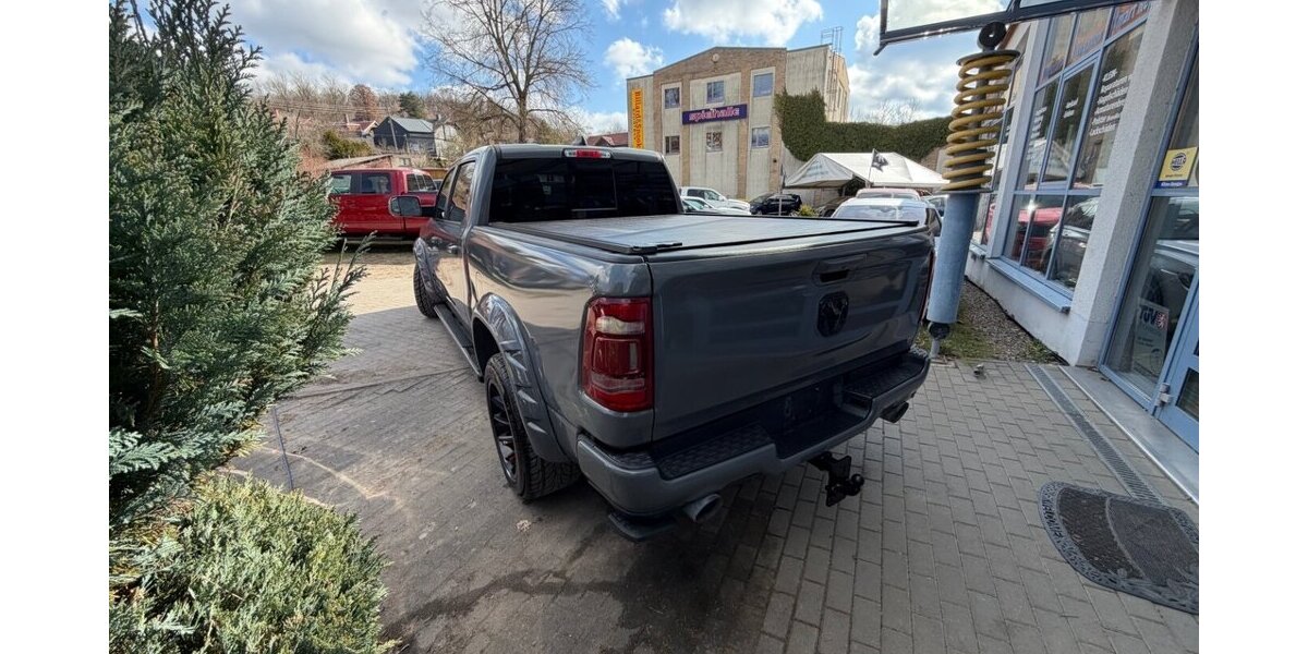 Dodge RAM 1500 Hemi Laramie