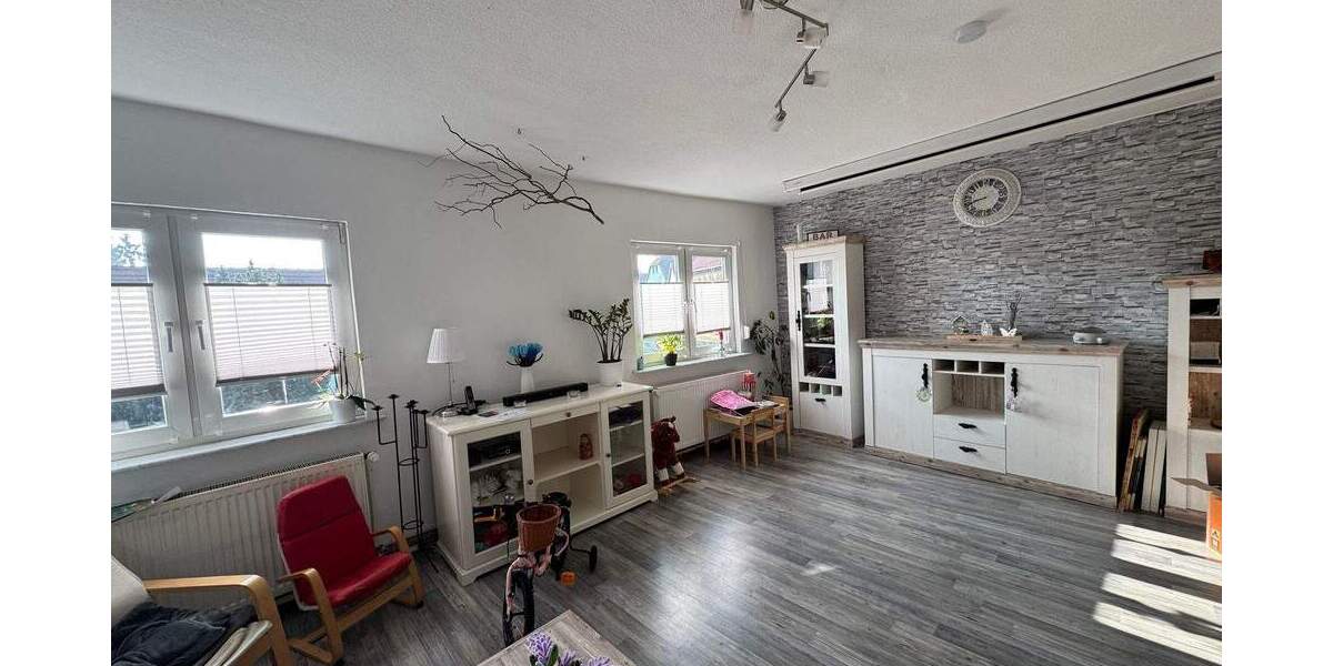 Einfamilienhaus Erfurt Töttelstädt - 9 Zimmer, 175 m&sup2;, 360.000&euro; | Angebot:25685659