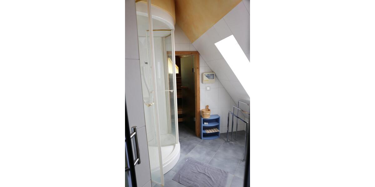 Reihenhaus Apolda - 9 Zimmer, 200 m&sup2;, 450.000&euro; | Angebot:22986914