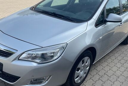 Opel Astra 218.399 km 2.690 &euro; Erfurt-Urbich 99098
