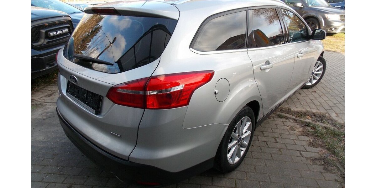 Ford Focus 1.5 Titanium Navi