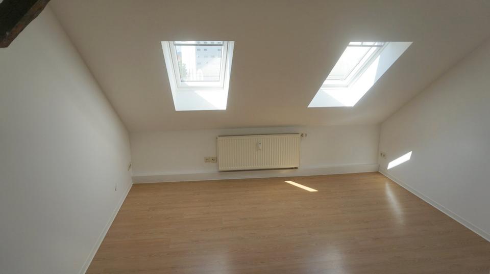 Dachgeschoßwohnung Erfurt Johannesplatz - 2 Zimmer, 58 m&sup2;, 415&euro; | Angebot:26491104