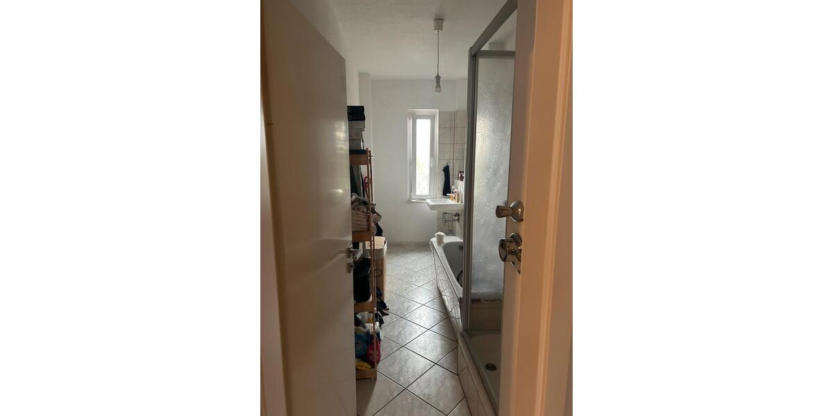 Etagenwohnung Erfurt Johannesplatz - 3 Zimmer, 73 m&sup2;, 670&euro; | Angebot:26495746