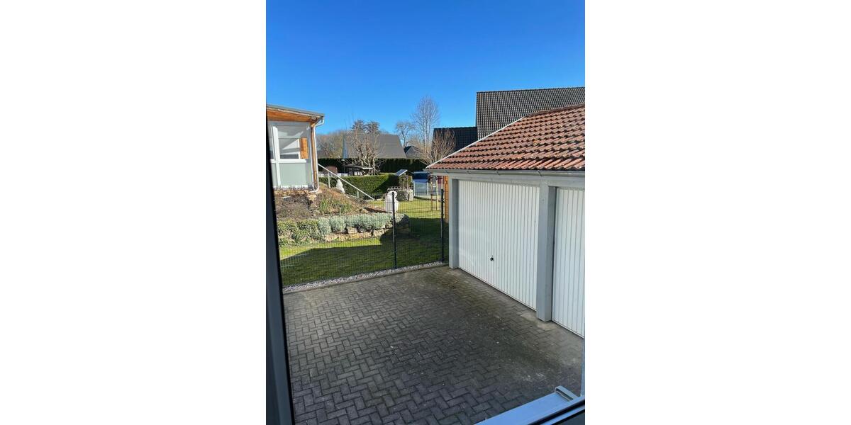 Etagenwohnung Erfurt Hochheim - 4 Zimmer, 130 m&sup2;, 1.300&euro; | Angebot:26004800