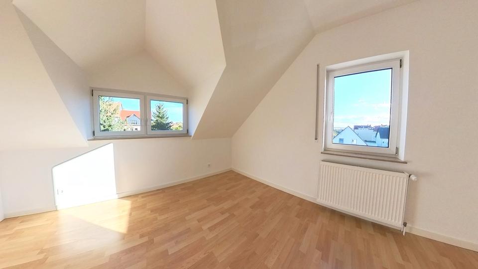 Dachgeschoßwohnung Erfurt - 2 Zimmer, 67 m&sup2;, 870&euro; | Angebot:26593530