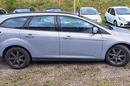 Ford Focus 99.500 km 6.390 &euro; Uhlstädt-Kirchhasel 07407