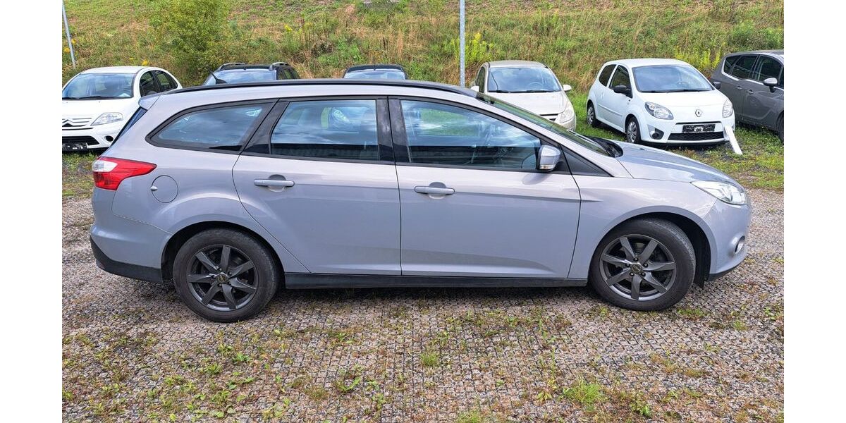 Ford Focus 99.500 km 6.390 &euro; Uhlstädt-Kirchhasel 07407