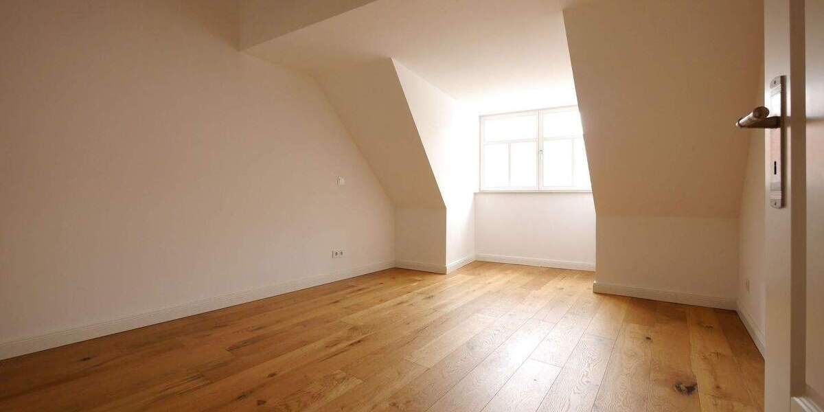 Etagenwohnung Erfurt Altstadt - 2 Zimmer, 87 m&sup2;, 995&euro; | Angebot:25908833