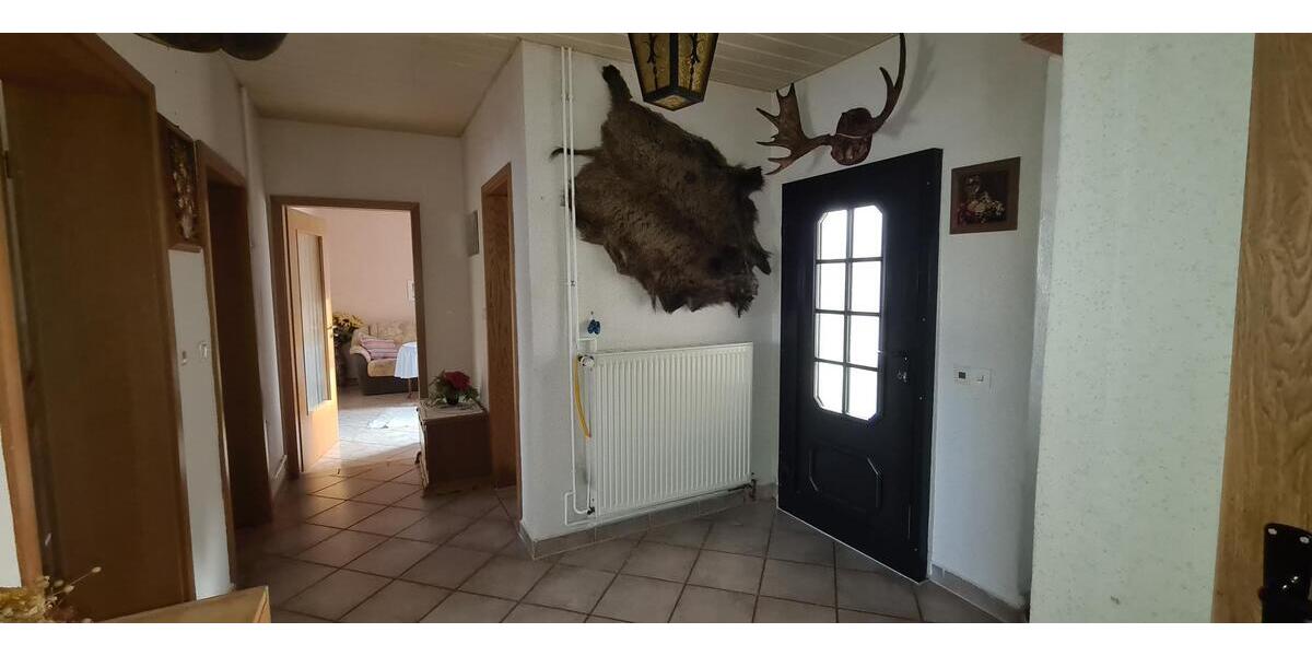 Einfamilienhaus in Alleinlage mit großem Grundstück - Einfamilienhaus Großeutersdorf | Angebot:26009999