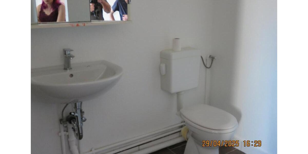 Etagenwohnung Buttstädt - 5 Zimmer, 149 m&sup2;, 670&euro; | Angebot:26645941