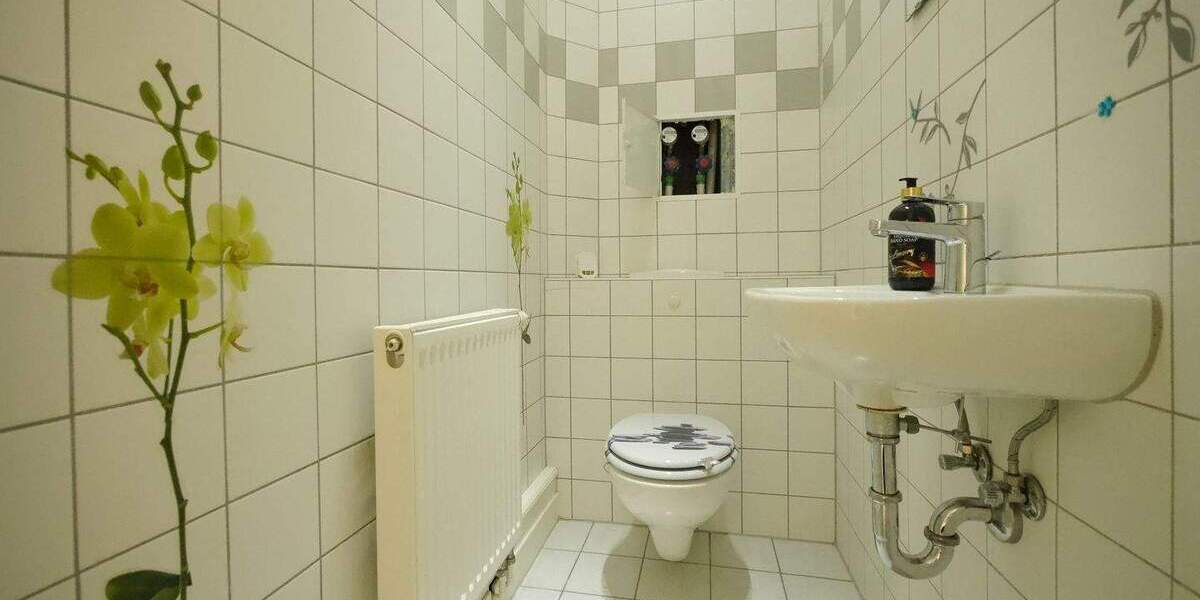 Etagenwohnung Erfurt Altstadt - 3 Zimmer, 134 m&sup2;, 975&euro; | Angebot:26153992