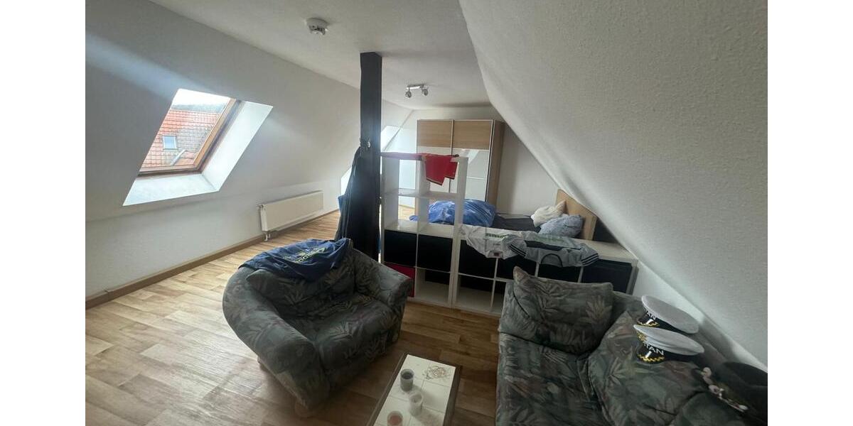 Dachgeschoßwohnung Erfurt Johannesplatz - 3 Zimmer, 100 m&sup2;, 590&euro; | Angebot:26056121