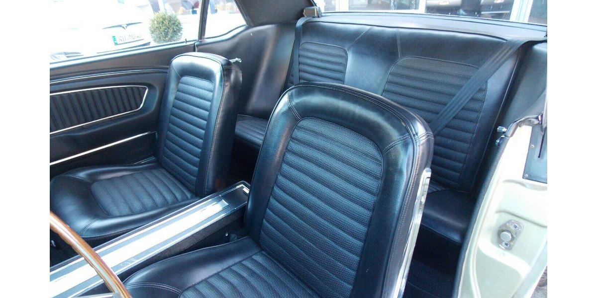 Ford Mustang V8 mit Wertgutachten 37.000 km 32.500 &euro; Rudolstadt 07407