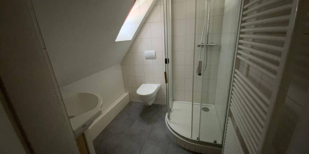 Einfamilienhaus Bad Sulza - 7 Zimmer, 150 m&sup2;, 85.000&euro; | Angebot:25676935