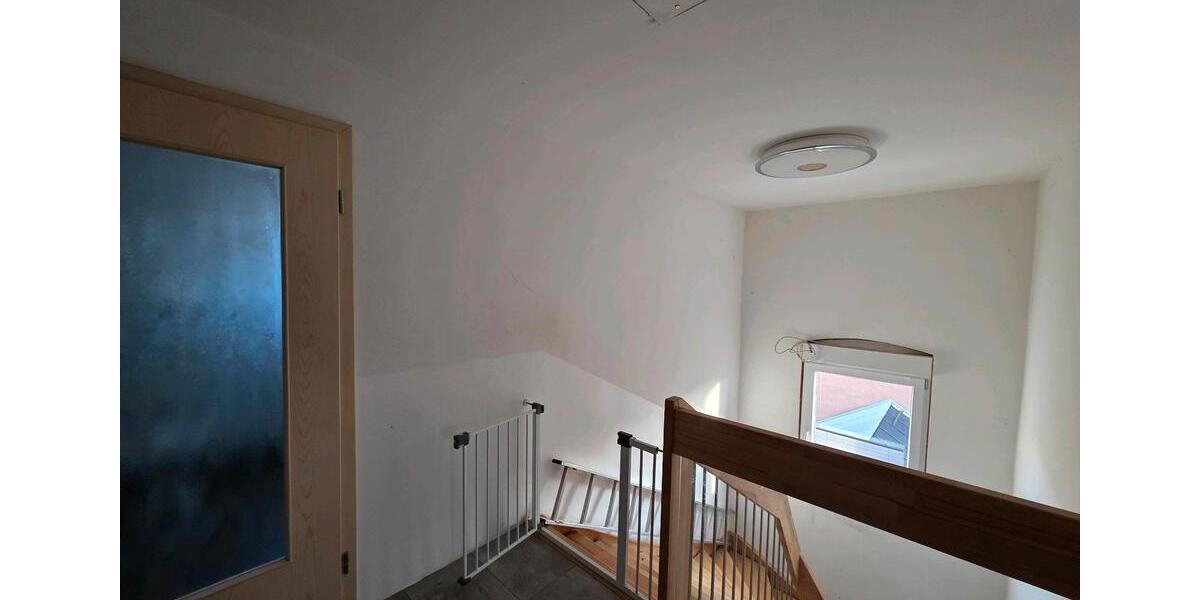 Mehrfamilienhaus, Wohnhaus Kranichfeld - 9 Zimmer, 240 m&sup2;, 280.000&euro; | Angebot:24356782