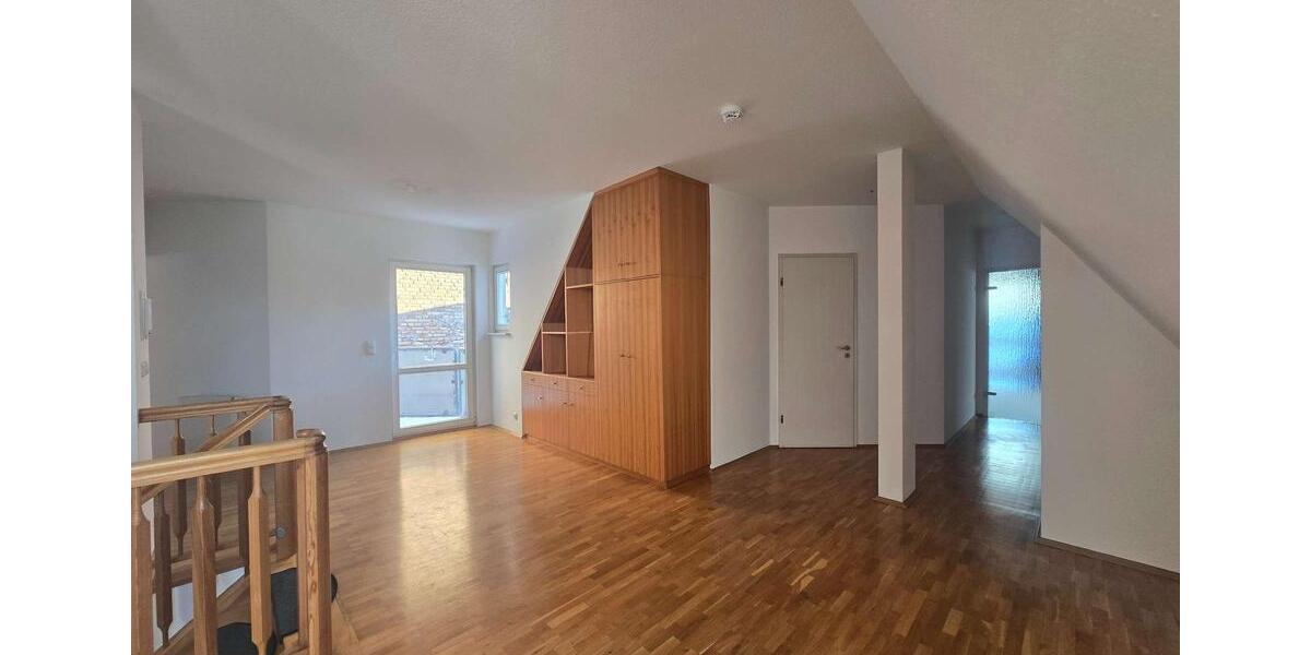 Etagenwohnung Erfurt - 2 Zimmer, 129 m&sup2;, 1.490&euro; | Angebot:24750428