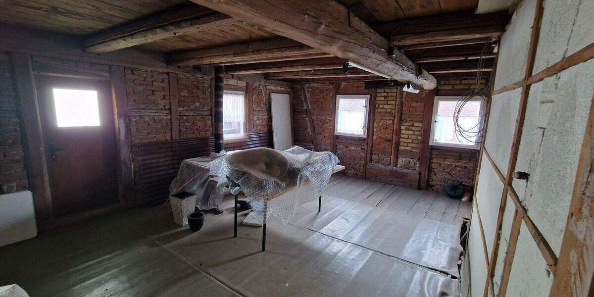 Einfamilienhaus Bad Sulza - 7 Zimmer, 200 m&sup2;, 279.000&euro; | Angebot:25772019