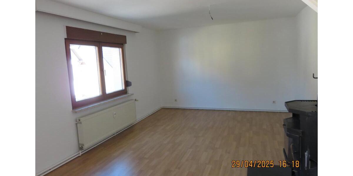 Etagenwohnung Buttstädt - 5 Zimmer, 149 m&sup2;, 670&euro; | Angebot:26645941