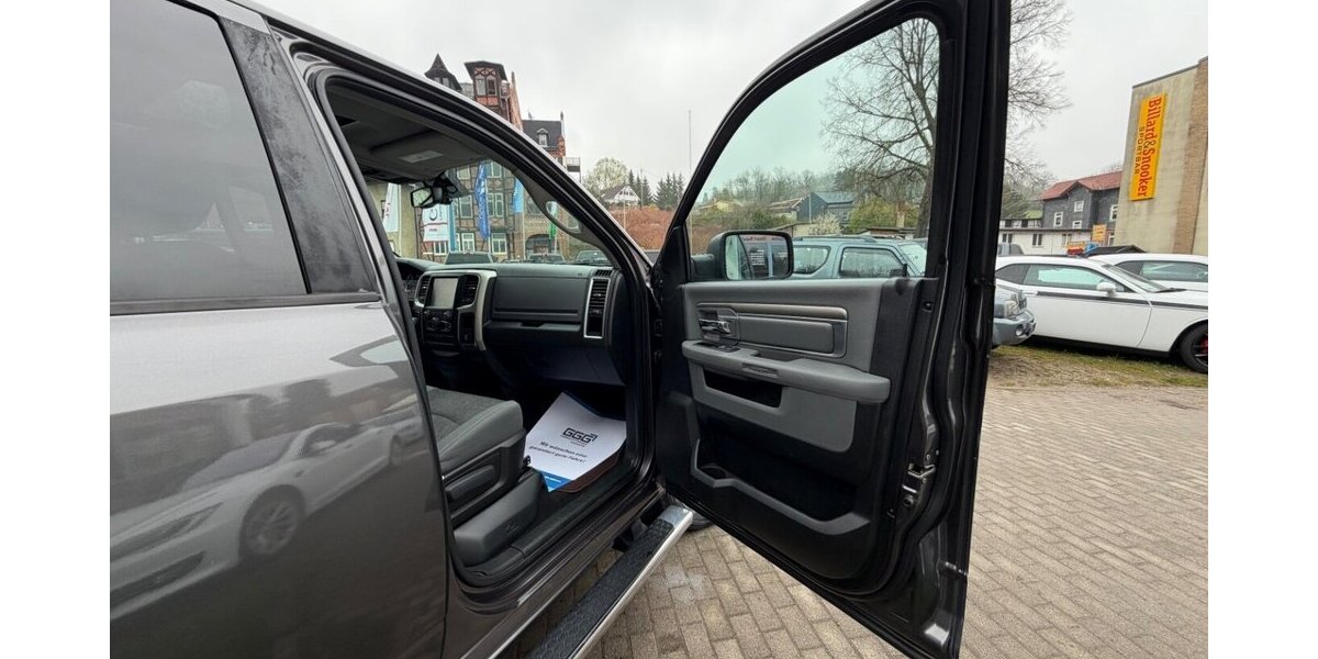 Dodge RAM 1500 5,7 HEMI 4+4 6 Sitzer 142.000 km 17.999 &euro; Rudolstadt 07407