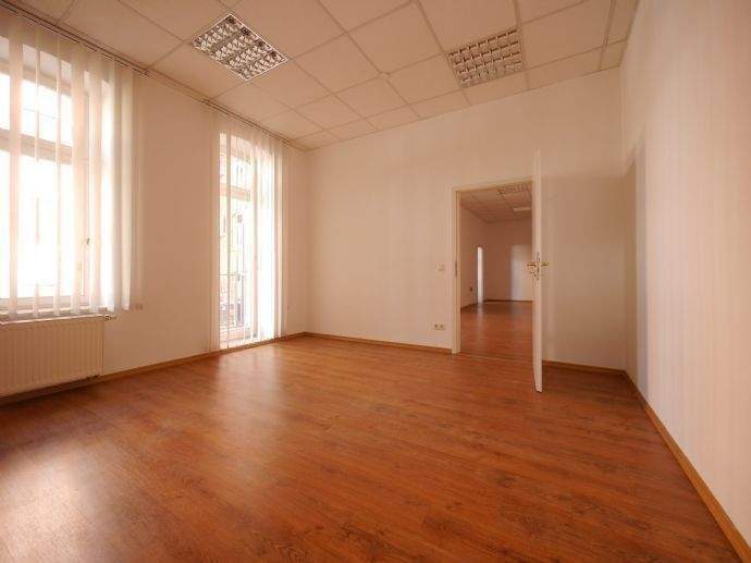 Gewerbeobjekt Erfurt Altstadt - 4 Zimmer, 188 m&sup2;, 1.410&euro; | Angebot:25661199