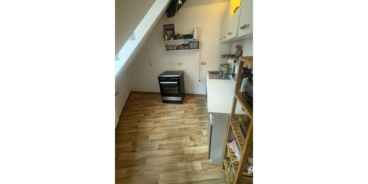 Dachgeschoßwohnung Erfurt Johannesplatz - 3 Zimmer, 100 m&sup2;, 590&euro; | Angebot:26056121