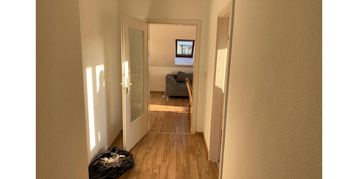 Dachgeschoßwohnung Jena Lobeda-Altstadt - 2 Zimmer, 41 m&sup2;, 594&euro; | Angebot:25417078