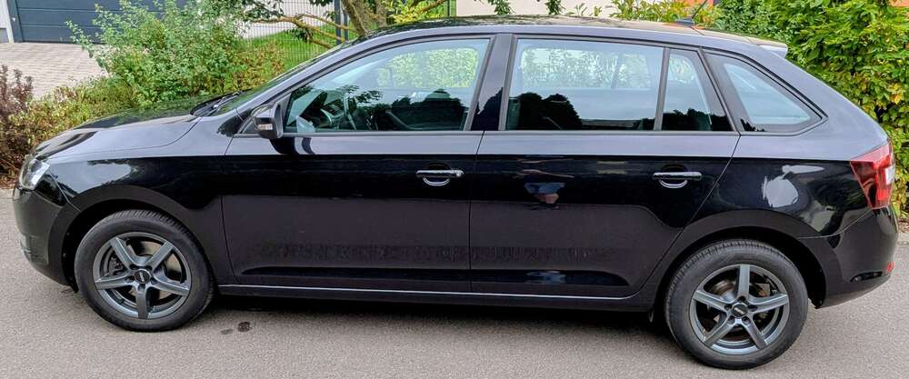 Skoda Rapid/Spaceback 81.600 km 9.600 &euro; Erfurt, Stadt 99089