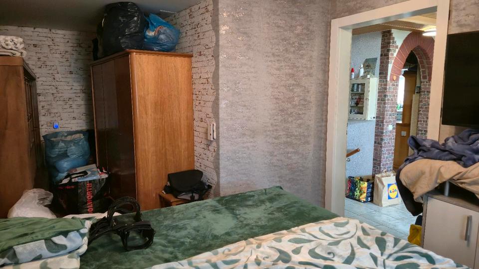 Reihenhaus Sömmerda - 6 Zimmer, 168 m&sup2;, 95.000&euro; | Angebot:27247182